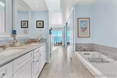 Bath - 101 Spinnaker Ct, Del Mar, CA 92014 photo 1 of 5