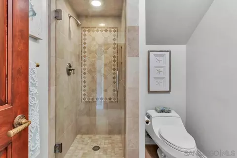 Bath - 101 Spinnaker Ct, Del Mar, CA 92014 photo 5 of 5