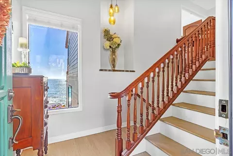 Entry Way - 101 Spinnaker Ct, Del Mar, CA 92014 photo 2 of 3