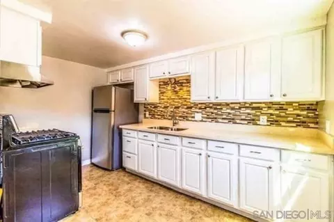 9056-9058 Valencia St, Spring Valley, CA 91977 photo 10