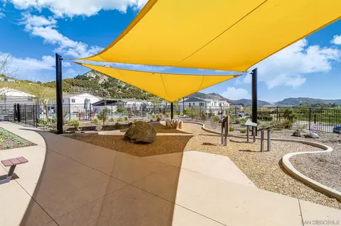 View/Area - 35168 Grove Trl, Fallbrook, CA 92028 photo 4 of 9