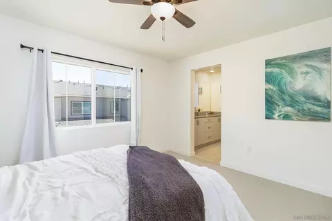 Bedroom - 35168 Grove Trl, Fallbrook, CA 92028 photo 2 of 5