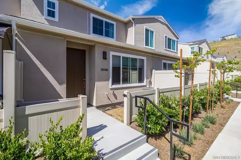 Exterior - 35168 Grove Trl, Fallbrook, CA 92028 photo 2 of 8
