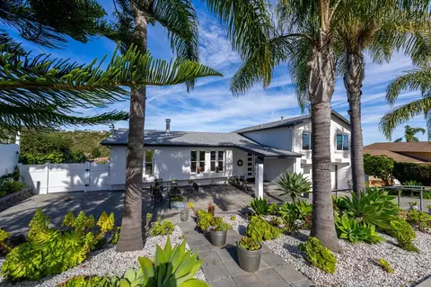 5971 Desert View Dr, La Jolla, CA 92037 photo 4