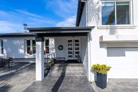 5971 Desert View Dr, La Jolla, CA 92037 photo 5