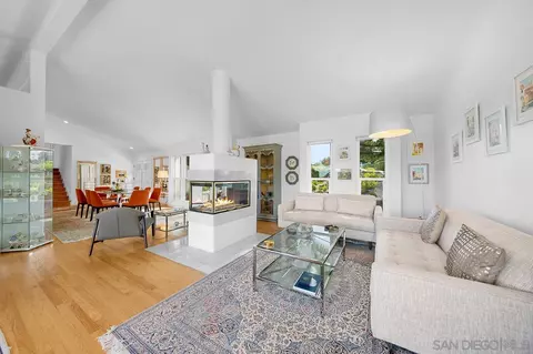 5971 Desert View Dr, La Jolla, CA 92037 photo 22