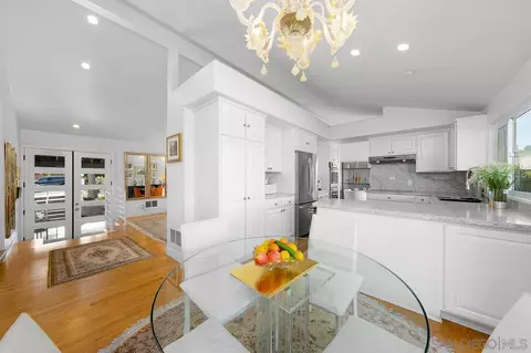 5971 Desert View Dr, La Jolla, CA 92037 photo 29