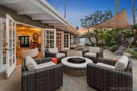 2004 Coast Blvd, Del Mar, CA 92014 photo 2