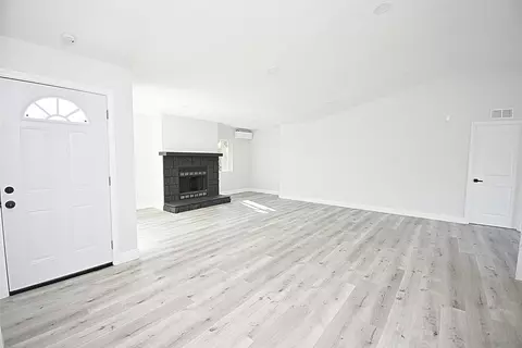 Living - 11393 Posthill Rd, Lakeside, CA 92040 photo 3 of 11