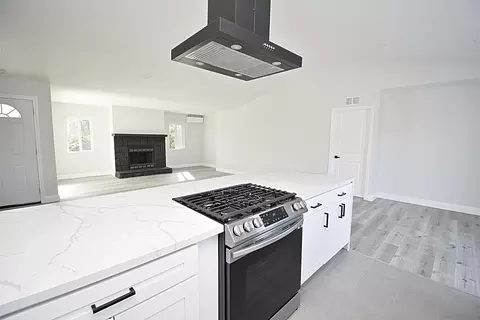 Kitchen - 11393 Posthill Rd, Lakeside, CA 92040 photo 4 of 6