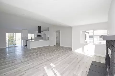 Living - 11393 Posthill Rd, Lakeside, CA 92040 photo 4 of 11