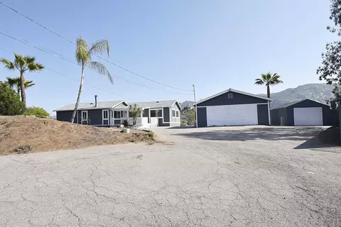 11393 Posthill Rd, Lakeside, CA 92040