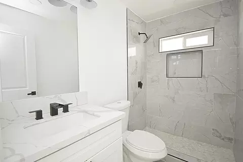Bath - 11393 Posthill Rd, Lakeside, CA 92040 photo 5 of 6