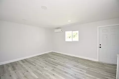 Living - 11393 Posthill Rd, Lakeside, CA 92040 photo 7 of 11