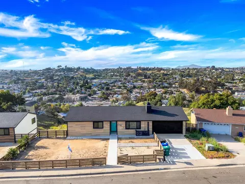 380 Treewood St, San Diego, CA 92114
