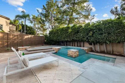 Exterior - 2122 Opal Rdg, Vista, CA 92081 photo 6 of 7