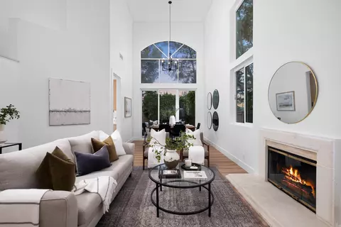 Living - 2122 Opal Rdg, Vista, CA 92081 photo 3 of 3