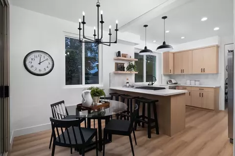 Dining - 2122 Opal Rdg, Vista, CA 92081 photo 1 of 2