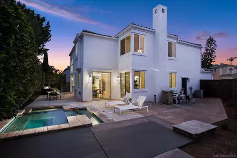 Exterior - 2122 Opal Rdg, Vista, CA 92081 photo 5 of 7