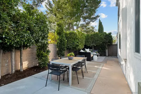 Exterior - 2122 Opal Rdg, Vista, CA 92081 photo 7 of 7