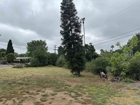 Exterior - 1104 Oak Dr, Vista, CA 92084 photo 18 of 28
