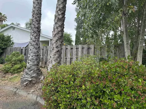 Exterior - 1104 Oak Dr, Vista, CA 92084 photo 12 of 28