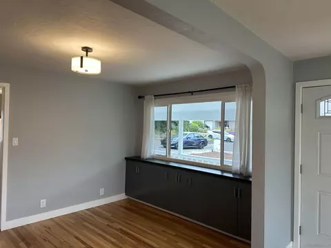 Living - 1104 Oak Dr, Vista, CA 92084 photo 7 of 7
