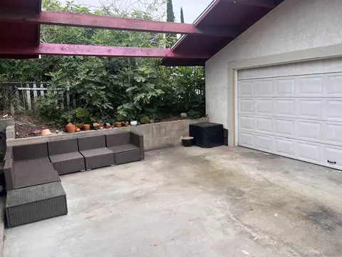 Exterior - 1104 Oak Dr, Vista, CA 92084 photo 11 of 28