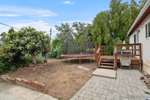 Exterior - 1104 Oak Dr, Vista, CA 92084 photo 9 of 28