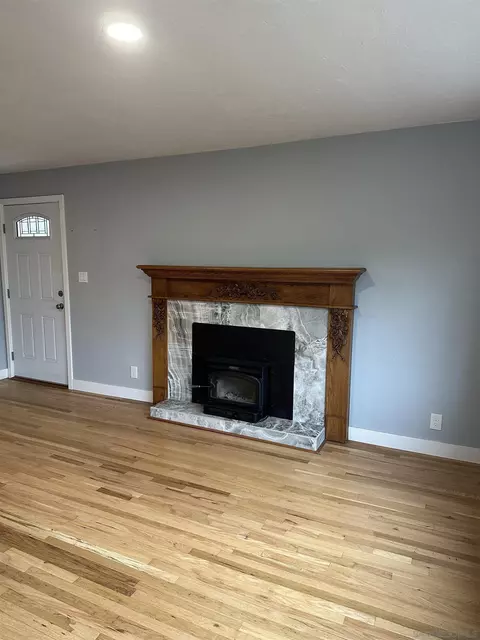 Living - 1104 Oak Dr, Vista, CA 92084 photo 6 of 7