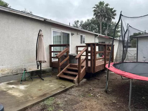 Exterior - 1104 Oak Dr, Vista, CA 92084 photo 20 of 28