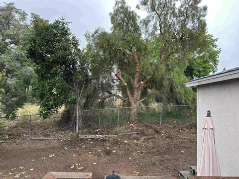 Exterior - 1104 Oak Dr, Vista, CA 92084 photo 8 of 28