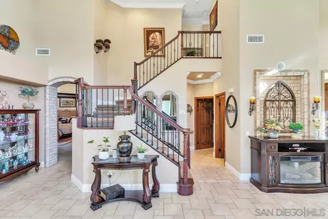 Entry Way - 45846 Paseo Gallante, Temecula, CA 92592 photo 3 of 6