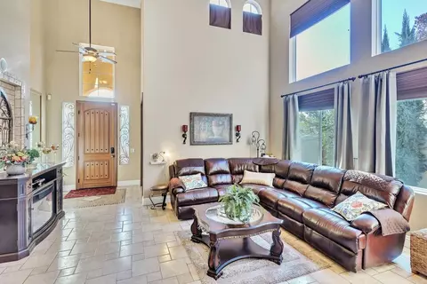 Entry Way - 45846 Paseo Gallante, Temecula, CA 92592 photo 1 of 6