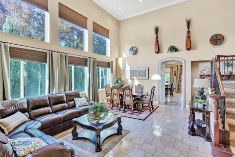 Living - 45846 Paseo Gallante, Temecula, CA 92592 photo 1 of 4