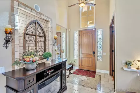 Entry Way - 45846 Paseo Gallante, Temecula, CA 92592 photo 2 of 6