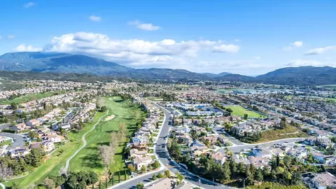 View/Area - 45846 Paseo Gallante, Temecula, CA 92592 photo 6 of 10