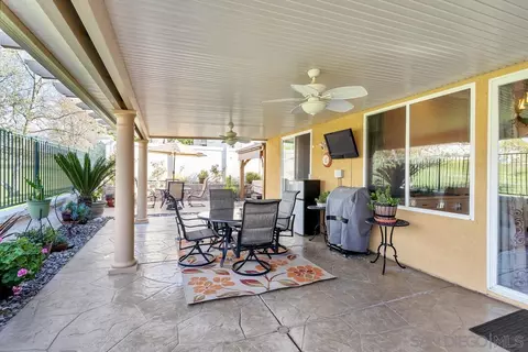 Exterior - 45846 Paseo Gallante, Temecula, CA 92592 photo 11 of 19