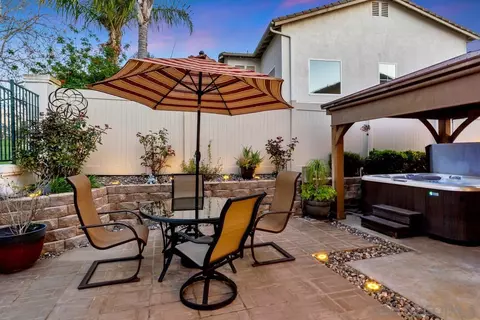 Exterior - 45846 Paseo Gallante, Temecula, CA 92592 photo 7 of 19