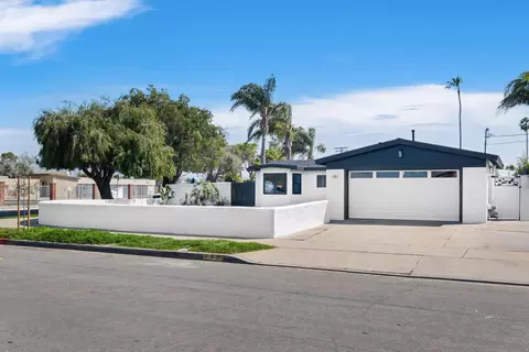 Exterior - 981 Grove Ave, Imperial Beach, CA 91932 photo 1 of 11