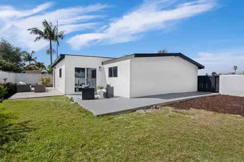 Exterior - 981 Grove Ave, Imperial Beach, CA 91932 photo 6 of 11