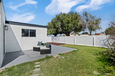 Exterior - 981 Grove Ave, Imperial Beach, CA 91932 photo 7 of 11