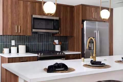 Kitchen - 981 Grove Ave, Imperial Beach, CA 91932 photo 4 of 4
