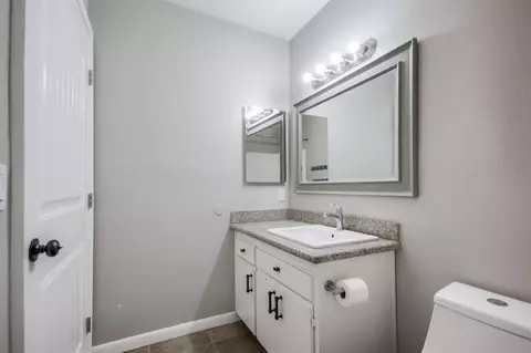 Bath - 12716 Lakeshore Dr #L, Lakeside, CA 92040 photo 2 of 3