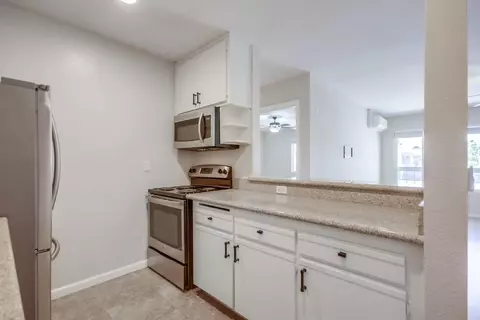 Kitchen - 12716 Lakeshore Dr #L, Lakeside, CA 92040 photo 2 of 8
