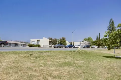 Exterior - 12716 Lakeshore Dr #L, Lakeside, CA 92040 photo 10 of 10
