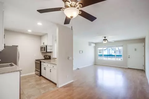 12716 Lakeshore Dr #L, Lakeside, CA 92040