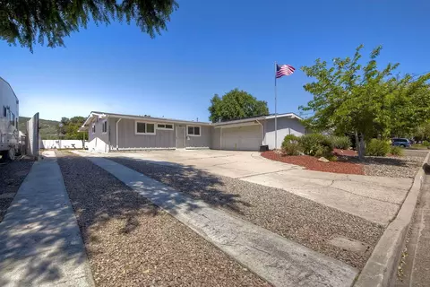 13816 Tobiasson Rd, Poway, CA 92064 photo 2