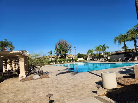 39565 Canary Cir, Temecula, CA 92591 photo 2