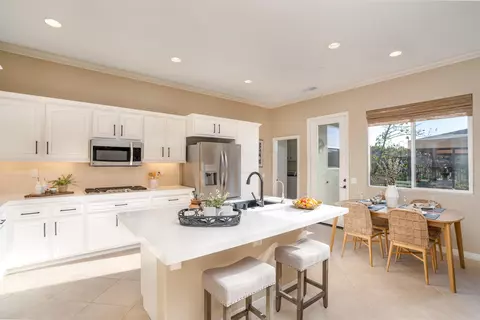 585 Inverlochy Dr, Fallbrook, CA 92028 photo 12